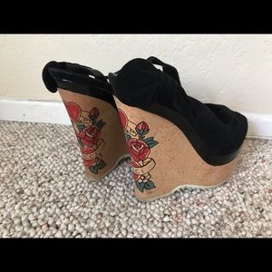 Gucci Tattoo Heart Wedge